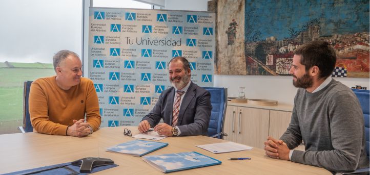 UNEATLANTICO e Corocotta assinam acordo para promover o ultimate e o esporte na Cantábria