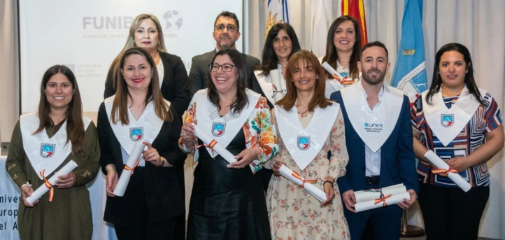 UNEATLANTICO realiza celebração de entrega de títulos com bolsistas no Uruguai