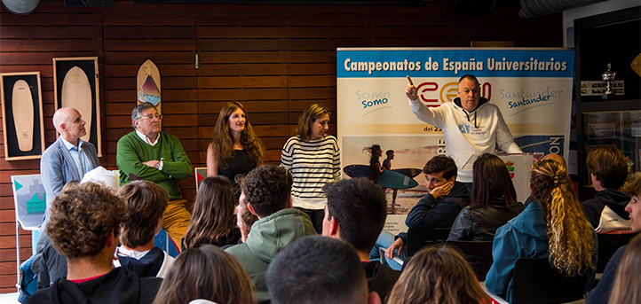 Início com êxito dos Campeonatos Universitários Espanhóis de Badminton e de Surf 2024 na Cantábria