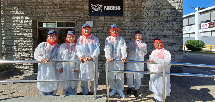Os alunos do CTA e do IIAA visitam as instalações da Nestlé juntamente com o professor Javier Gómez