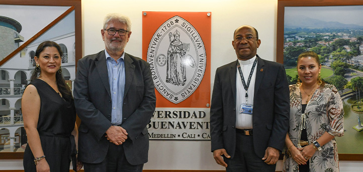 Roberto Ruiz, Secretário Geral da UNEATLANTICO, visita a Colômbia para fortalecer parcerias universitárias no país
