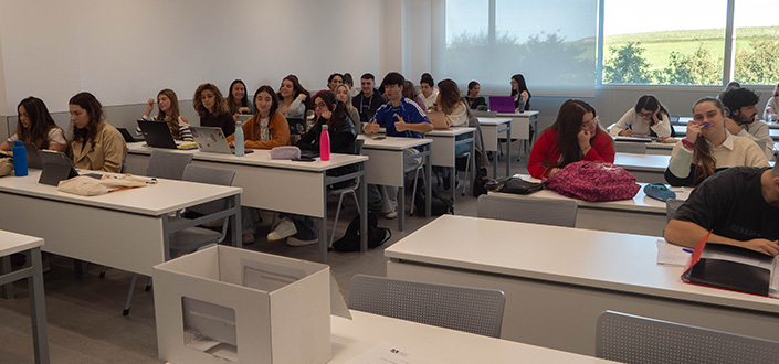 Alunos da UNEATLANTICO realizam o processo de eleição dos delegados e subdelegados de turma