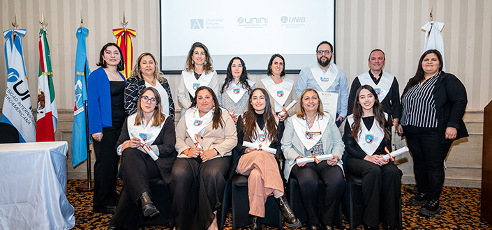 UNEATLANTICO celebra a entrega de diplomas para estudantes bolsistas no Uruguai