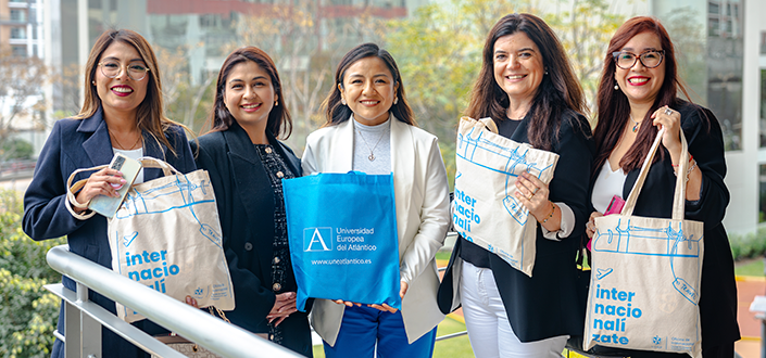 UNEATLANTICO assina um acordo de colaboração com a Universidade San Martin de Porres do Peru.