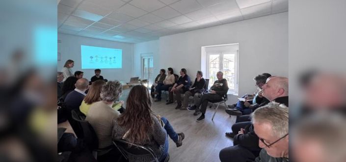 Pablo Oria, professor da UNEATLANTICO, participa da mesa setorial de Produtores Locais do Geoparque UNESCO Costa Quebrada