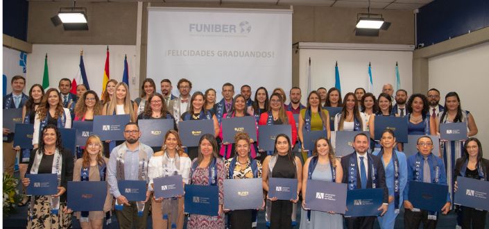 UNEATLANTICO celebra cerimónia de entrega de diplomas na Costa Rica