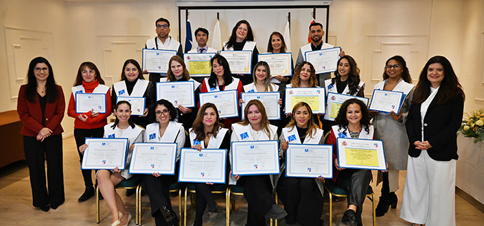 UNEATLANTICO reconhece em cerimônia os bolsistas da FUNIBER no Chile