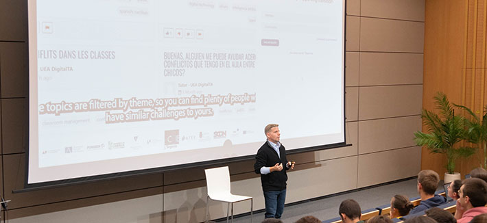 Docente da UNEATLANTICO publica um artigo sobre os resultados do projeto Erasmus+ DigitalTA na plataforma The Conversation