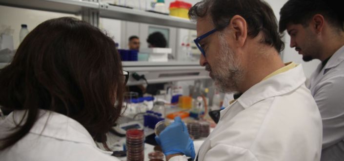 Alunos do Mestrado em Engenharia Ambiental da UNEATLANTICO realizam práticas presenciais no campus