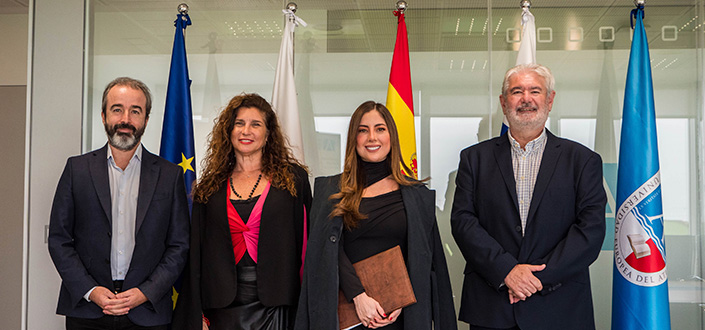 A assembléia do governo do Equador, Lucía Jaramillo visita o campus da UNEATLANTICO