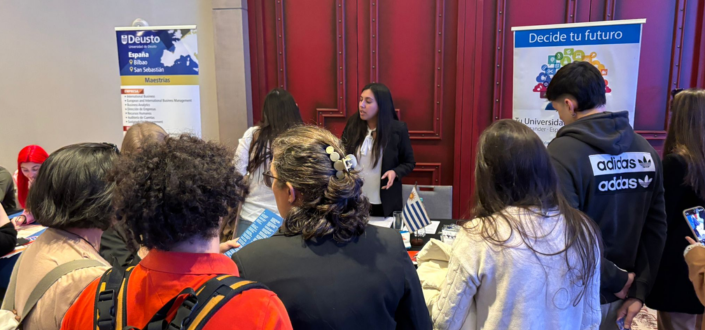 UNEATLANTICO e FUNIBER Uruguai apresentam sua oferta acadêmica na FIEP 2025