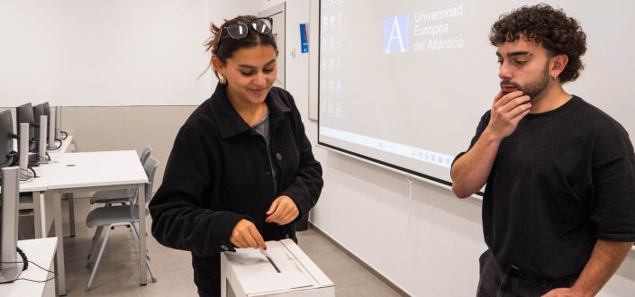 Os alunos da UNEATLANTICO realizam o processo de eleição dos delegados e subdelegados de classe