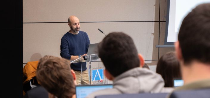 Estudantes da UNEATLANTICO conhecem o modelo de gestão do Quality Climbing Center