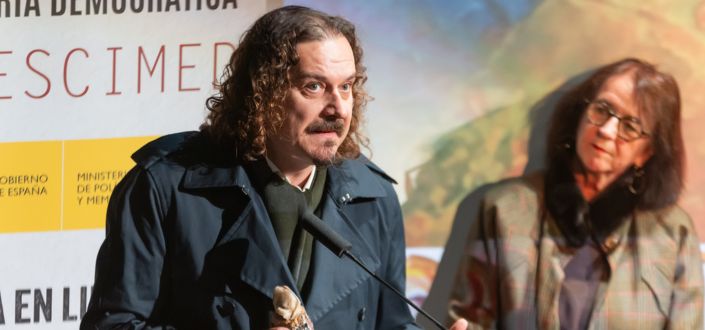 Maestro Gil de Gálvez recebe o prêmio de melhor trilha sonora original no Festival FESCIMED 2025