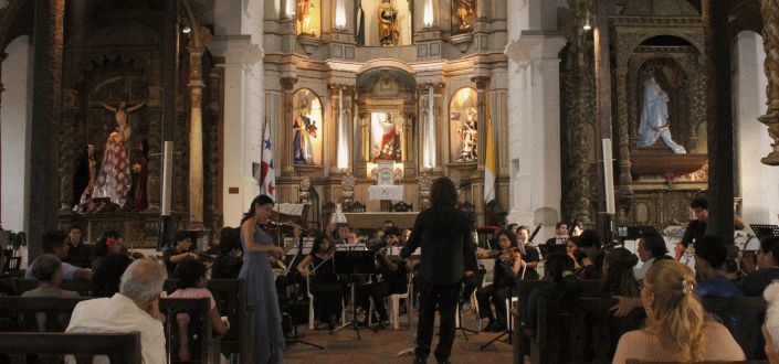 Maestro Gil de Gálvez realiza concertos e atividades formativas no Panamá e no Equador com o apoio da Obra Cultural da UNEATLANTICO e FUNIBER